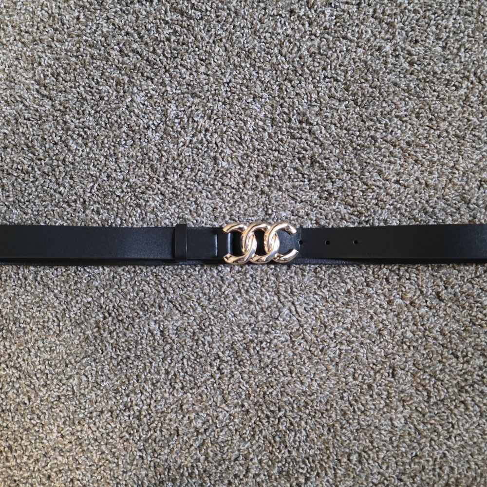 Elegant Black Belt with Gold Chain Accent